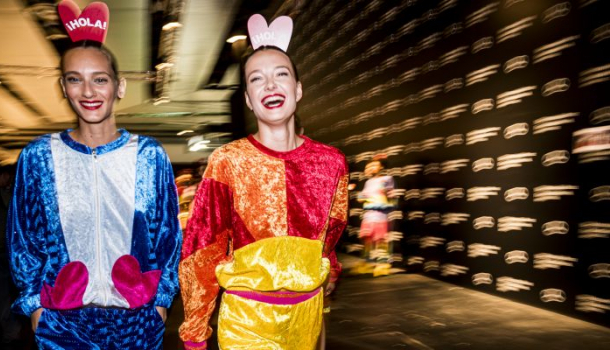 Borítókép: Megint menő a 90-es évek kedvence