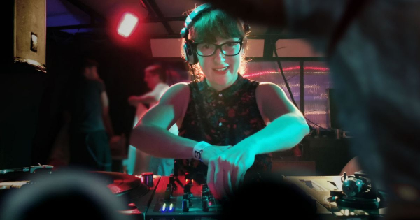 Borítókép: Olyan film készült a budapesti éjszakáról, amilyen még soha