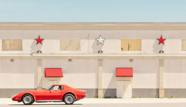 Borítókép: Elhagyatott cicibárok egy francia fotós szemével