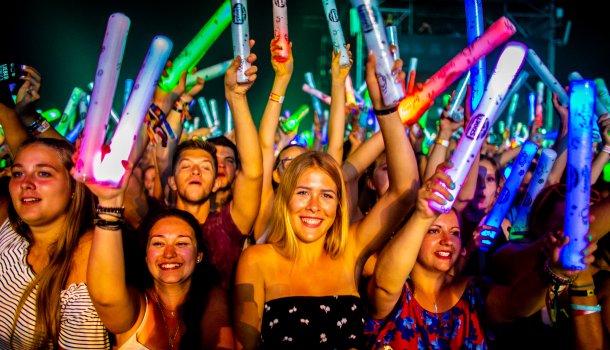 Borítókép: Sziget-vágyaink, teljesüljetek!