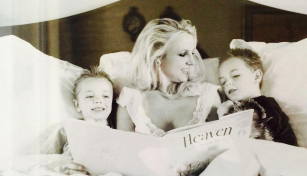 Borítókép: Wow, Britney Spears fiai már kész fiatalemberek!