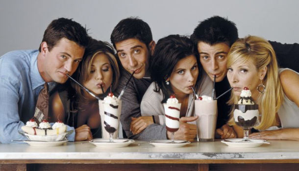 Borítókép: Afroamerikai Rachel Green? Ázsiai Joey? Sosem hallott titkok a Jóbarátokról!