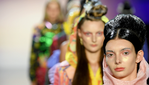 Borítókép: Meghökkentő szettek a New York Fashion Week 0. napján