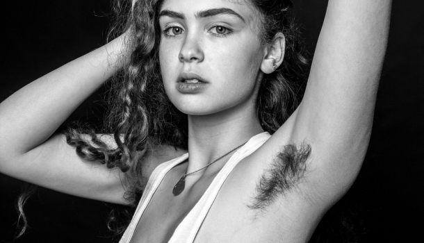 Borítókép: Lehet-e egy szőrös nő szexi? Igen!