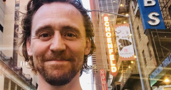 El sem hiszed, mit művelt egy nő Tom Hiddleston előadása alatt