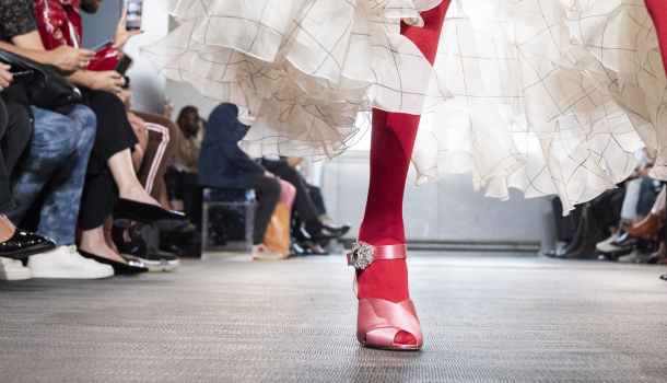 Borítókép: A leggyönyörűbb cipők a jövő tavaszi trendek divatbemutatóiról