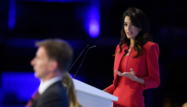 Borítókép: Így válj elegáns üzletasszonnyá - Amal Clooney módra