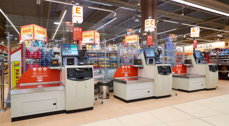 Borítókép: Újabb 14 üzletében telepít önkiszolgáló kasszákat a SPAR