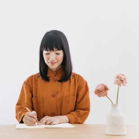 Borítókép: Marie Kondo-idézetek, amelyek segítenek visszanyerni az irányítást az életed fölött