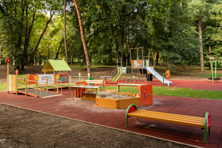 Borítókép: "A partnerség a kulcsszó" - a Szerencsejáték Zrt. befogadó játszóterek építését támogatja országszerte