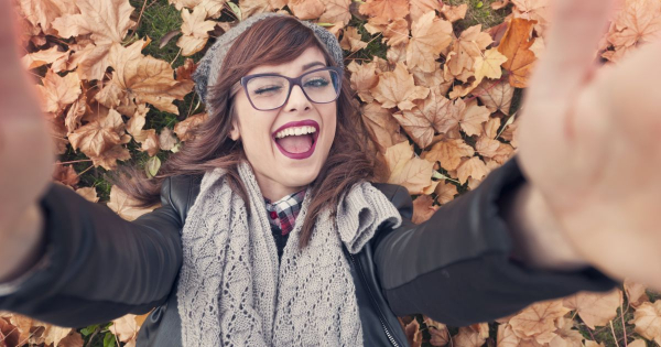 Borítókép: Jön a sapkaszezon, és idén a frizurád is dögös marad