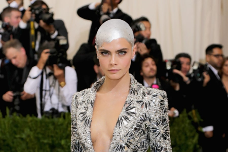 cara delevigne,sztár,kopasz,haj