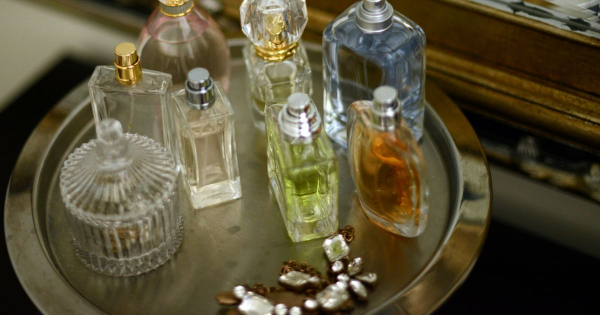 Borítókép: Útmutató kezdő gyűjtőknek a legsikkesebb vintage tárgyak megtalálásához