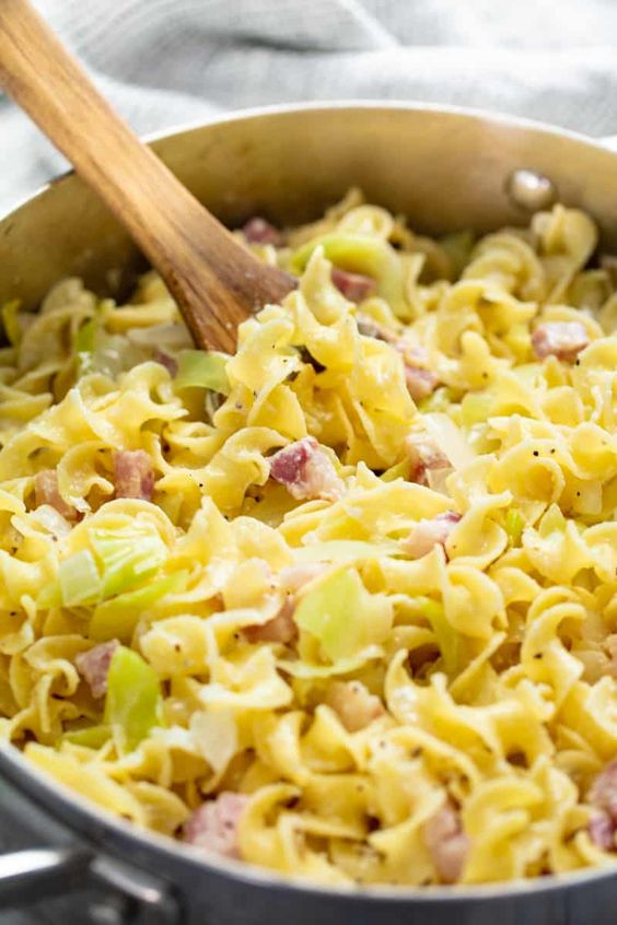 káposztás tészta,káposzta,recept,haluski