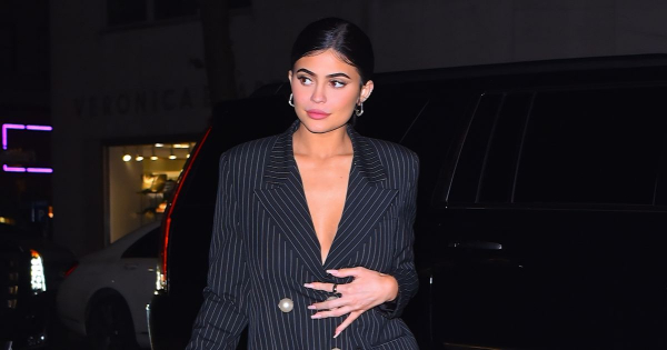 Borítókép: Kylie eladta 600 millió dollárért cége felét