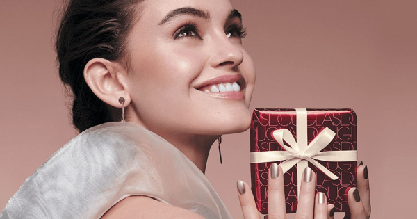 Borítókép: Varázslatos ajándékok a fa alá - Váltsd valóra az álmokat a Douglas meglepetéseivel