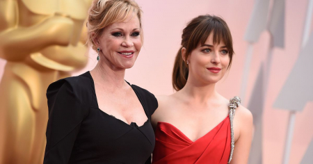 Borítókép: Nézni is kellemetlen ezeket a díjátadós bakikat