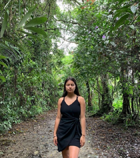 Borítókép: Klímaaktivista tinilányok a Föld körül, mert Gretán túl is van élet