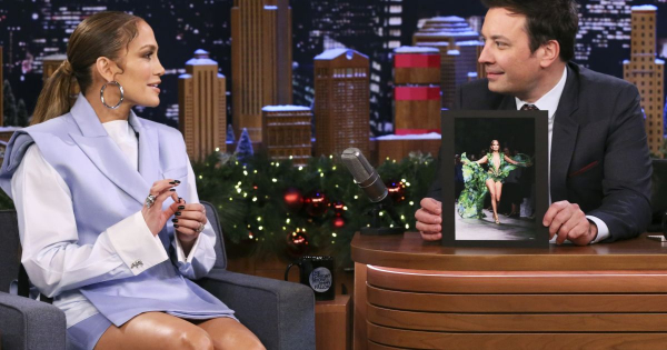 Borítókép: Smink nélkül szelfizett az 50 éves díva