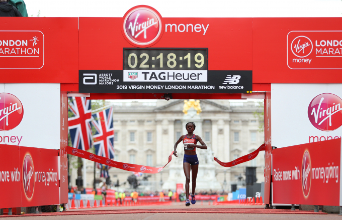 maraton,London Maraton,világcsúcs,egyéni legjobb,Brigid Kosgei