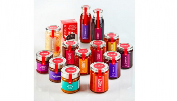 Borítókép: A Magyar Máltai Szeretetszolgálat kézműves termékeit kínálja a SPAR