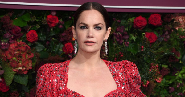Borítókép: Ruth Wilson ezért hagyta ott A viszonyt