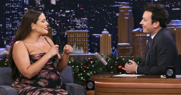 Borítókép: Szabad egy terhes nőnek meztelenül pózolni?