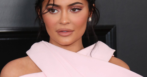 Borítókép: Ezt azért nem kellett volna, Ms. Jenner!