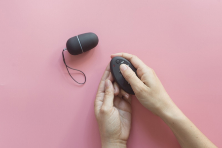 Borítókép: Vibrátorcsere program: így csökkentsd az “ökológiai ágynyomod”!