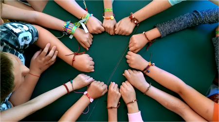 Borítókép: Február 28-ig lehet jelentkezni az Adj Egy Ötöst! iskolai szemléletformáló programra