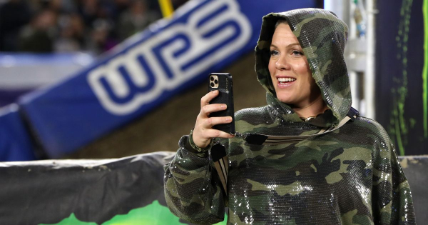 Borítókép: Egy szupersztár, aki nem plasztikáztat - Hiszel neki?