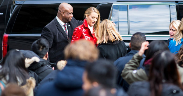 Borítókép: Blake Lively a legstílusosabb dominatrix - Így csináld utána!
