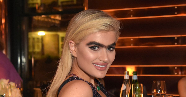 Borítókép: A ciprusi modell szexepilnek számító szemöldökéért megőrül a divatszakma