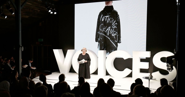 Borítókép: Önkéntes karanténba vonult a divat nagyasszonya