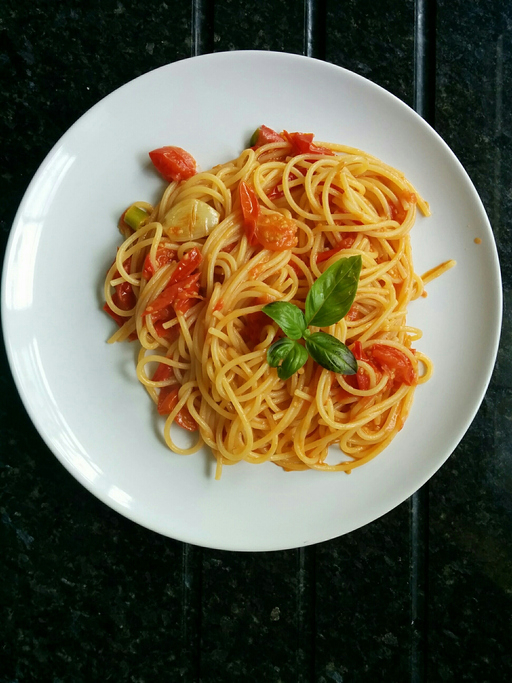 recept,spagetti,tészta,paradicsom
