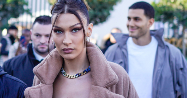 Borítókép: Bella Hadid a 90-es évek legnagyobb rajongója – Találtunk 32 szettet, ami bizonyítja