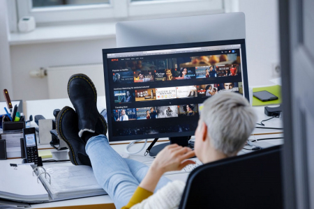 idegesítő,munkahely,stressz,dohányzás,koronavírus