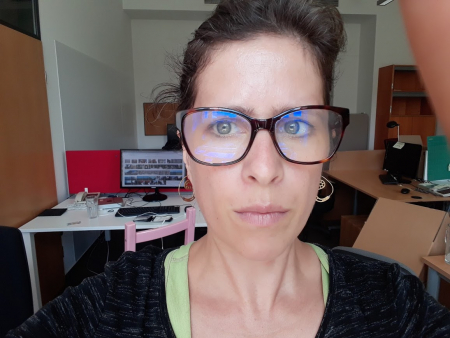 személyes,maradjotthon