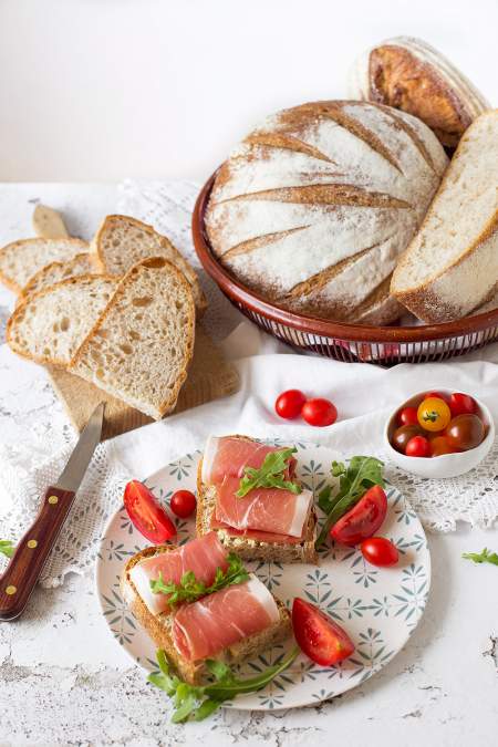 Borítókép: Kovászos cipókenyér recept a Szentendrei Skanzen pékségből