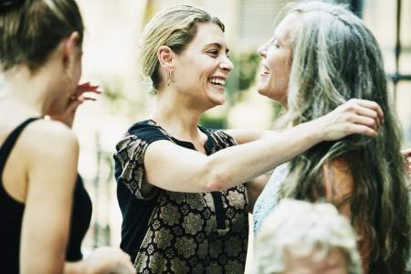 Borítókép: A nevelt fiam esküvőjén egyszer csak szembejött az anyja