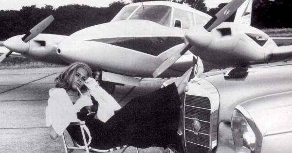 Borítókép: Az utolsó kép minden idők legszexibb Bond-lányáról