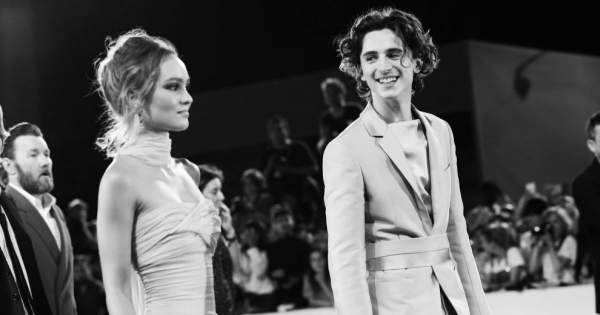 Selena Gomezre mutogat majd mindenki? Szakított Lily-Rose Depp és Timothée Chalamet
