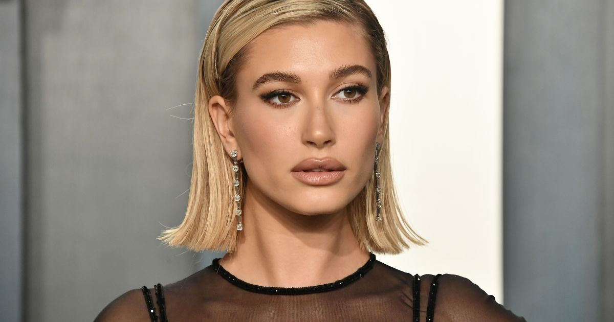 Hailey Bieber azt állítja, nem plasztikáztatta az arcát - Hiszel neki?