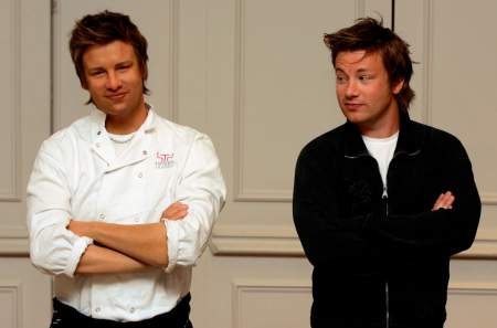 Borítókép: Ki veszi át a 45 éves Jamie Olivertől a fakanalat? Van egy tippünk!