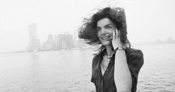 Borítókép: A gyönyörű Jackie Kennedy Onassis szépségtitkai