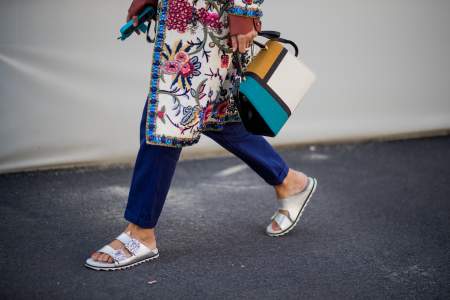 Borítókép: Egy papucstrend, amit nem lehet megunni: elő a pántos darabokkal!