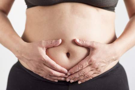 Borítókép: 8 élelmiszer, amit kerülj el a laposabb has érdekében