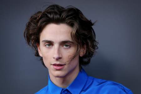 Borítókép: Timothée Chalamet 30 éves szépséggel jár