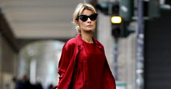 Borítókép: Stílustippek Lakatos Márktól: "40 felett sem tilos a piros"