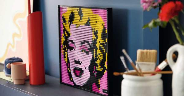Borítókép: A legendás játékgyártó bemutatta legújabb pop-art szettjeit